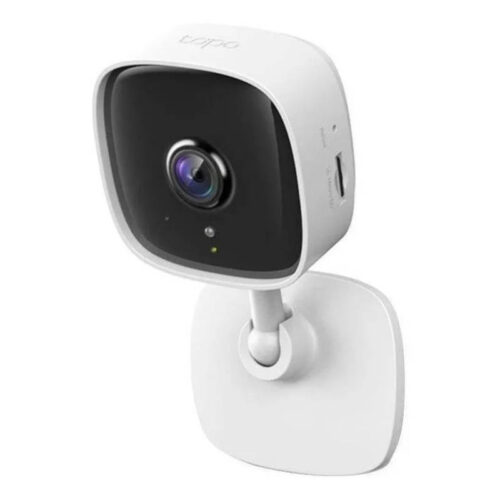 Cámara de seguridad TP-Link Tapo C100 - amurada a la pared