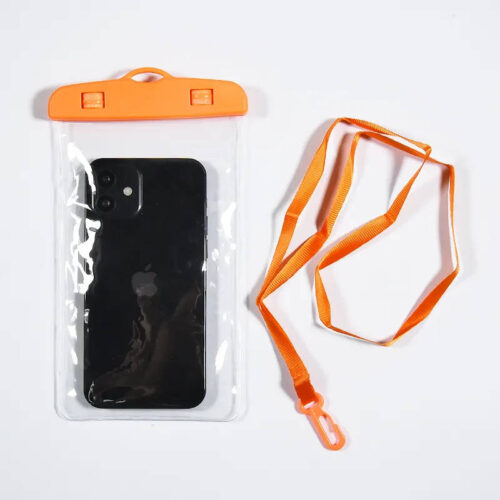 Funda para celular tipo bolsa sumergible con correa - ejemplo de uso Funda para celular tipo bolsa sumergible con correa - ejemplo de uso