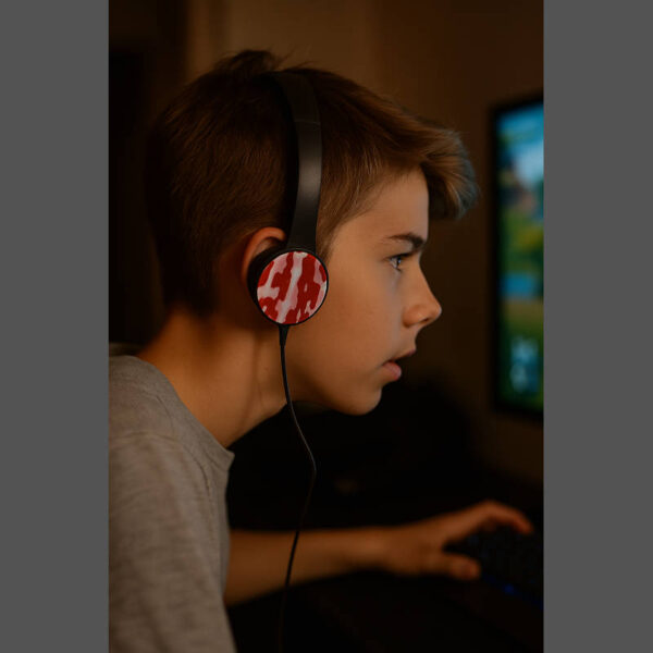 Auriculares vincha gamer con cable Headset for game GM-011 - ejemplo de uso Auriculares vincha gamer con cable Headset for game GM-011 - ejemplo de uso