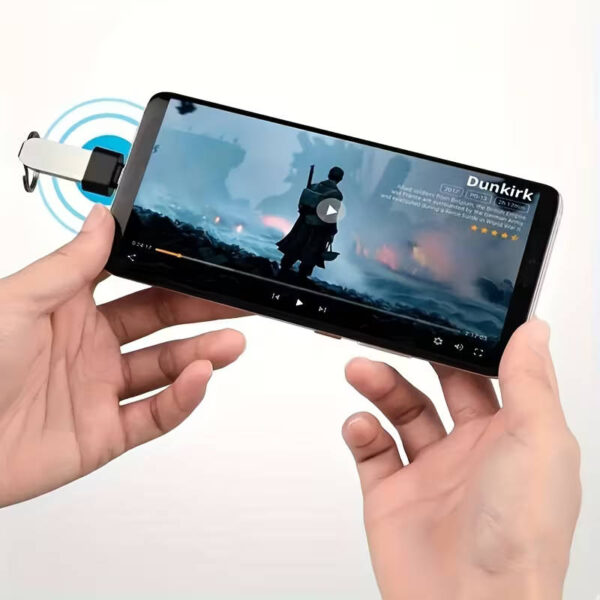 Adaptador OTG tipo C compacto - ejemplo de uso