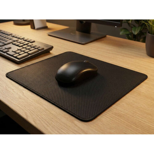 Mouse pad negro liso 30x25x0.2cm JNG - ejemplo de uso