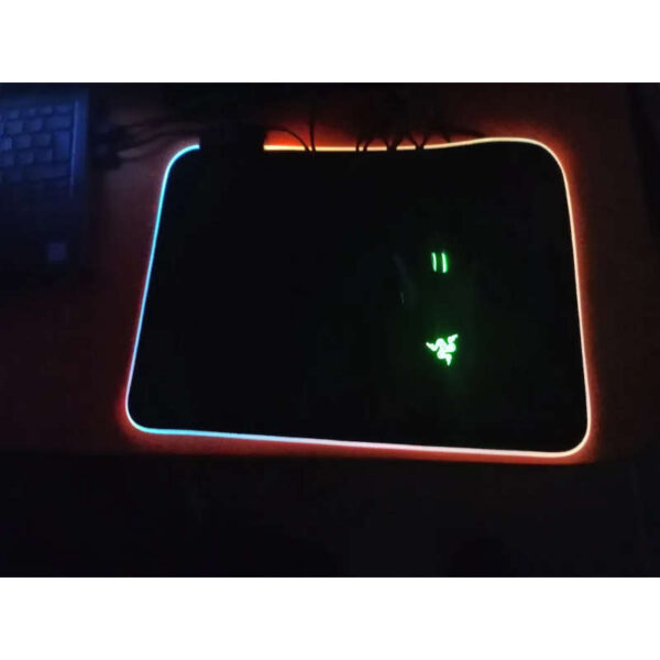 Mouse pad gamer Mars Gaming MMPRGBL RGB - encendido en la oscuridad 1