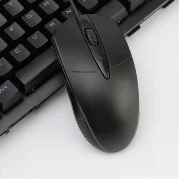 Mouse USB M-045 - ejemplo en uso Mouse USB M-045 - ejemplo en uso