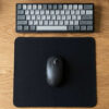 Mouse pad negro liso 25x21x0.2cm AJ L-16 - ejemplo de uso Mouse pad negro liso 25x21x0.2cm AJ L-16 - ejemplo de uso